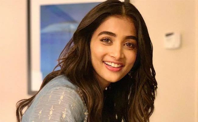 పూజా హెగ్దే ఇంకోస్సారి: కుర్రహీరోతో రొమాన్స్