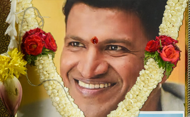 ఇద్దరు కాదు నలుగురికి పునీత్ రాజ్ కుమార్ కళ్ళు.!