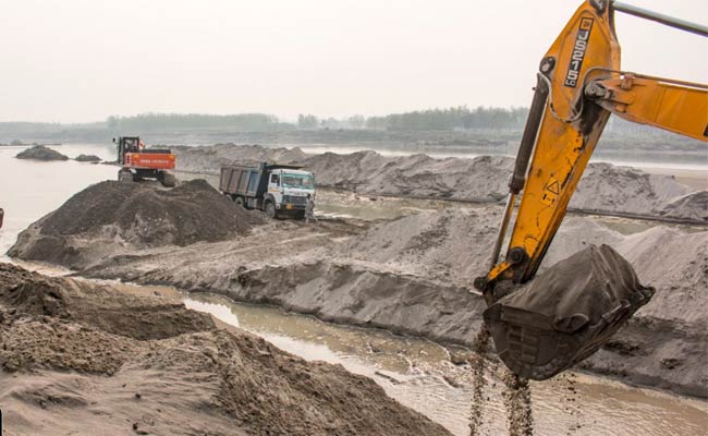 ఆంధ్రప్రదేశ్‌లో వరద నష్టానికి ఇసుక మాఫియానే కారణమా.?