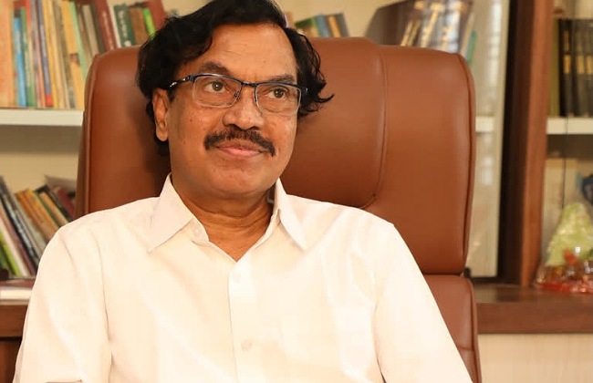 నాకు పరిస్థితి చాలా సీరియస్ అన్నారు.. నా కొడుకు డొనేట్ చేశాడు: సుద్దాల అశోక్