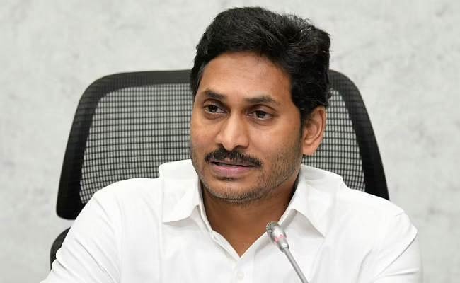 శాసన మండలి రద్దుపై ‘మడమ తిప్పిన’ సీఎం వైఎస్ జగన్.!