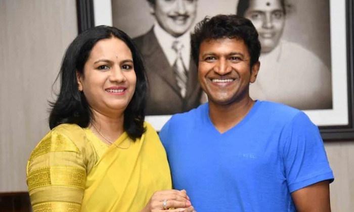 పునీత్ మరణం తర్వాత సోషల్ మీడియా వేదికగా స్పందిస్తూ ఎమోషనల్ అయినా అశ్విని..!