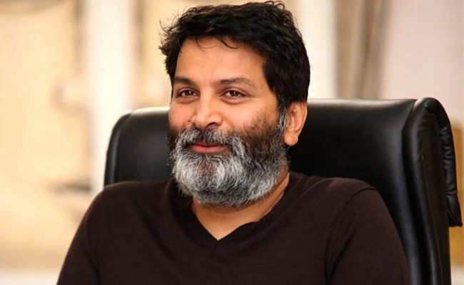 భీమ్లా నాయక్ దర్శకుడి కన్నా అధిక రెమ్యునరేషన్ తీసుకున్న త్రివిక్రమ్.. ఎంతంటే?