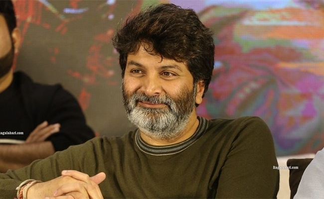 ఇప్పుడు కోట్లలో రెమ్యునరేషన్ తీసుకునే త్రివిక్రమ్ తొలి రెమ్యునరేషన్ ఎంతో తెలుసా?