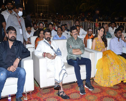 AKHANDA-అఖండ గ్రాండ్ సక్సెస్ సెలెబ్రేషన్స్