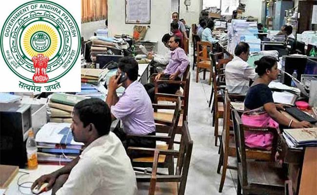ఏపీ ప్రభుత్వం సంచలన నిర్ణయం.. లేటైతే జీతం కట్!