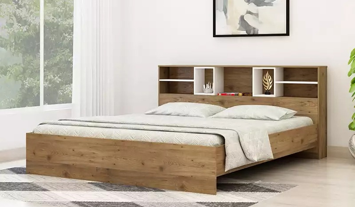 Vastu Tips: వాస్తు శాస్త్రం ప్రకారం పొరపాటున కూడా మంచంపై ఈ వస్తువులను పెట్టకూడదు?