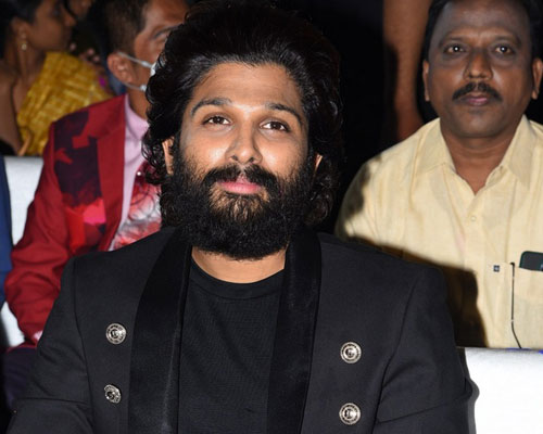 Allu Arjun-అల్లు అర్జున్ ఎట్  పుష్ప మూవీ ప్రీ రిలీజ్ ఈవెంట్