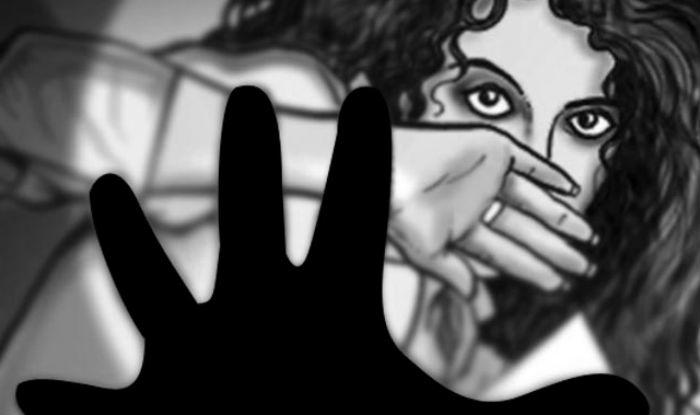 Crime News: ట్యూషన్ టీచర్ అరాచకం.. విద్యార్థులతో అసభ్యకరంగా ప్రవర్తిస్తూ..!