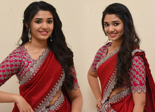 Krithi Shetty-కృతి శెట్టి ఎట్ శ్యామ్ సింగ రాయ్ ప్రీ రిలీజ్ ఈవెంట్