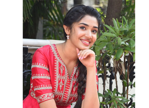 Krithi Shetty-కృతి శెట్టి లూకింగ్ ఆసమ్