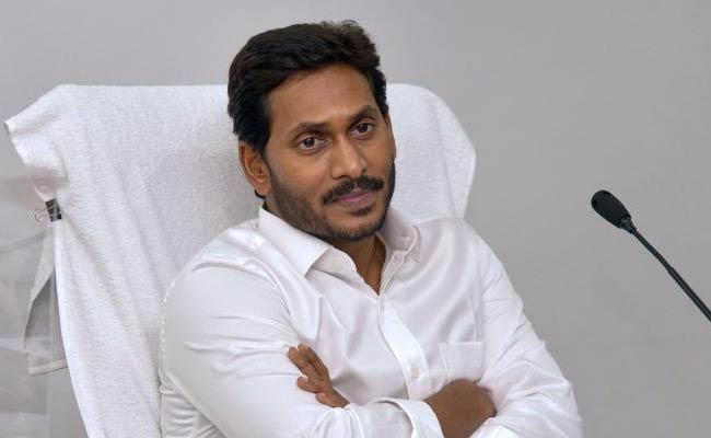 New Year : కొత్త సంవత్సరం వైఎస్ జగన్ ప్రభుత్వానికి  కొత్త సంకటం