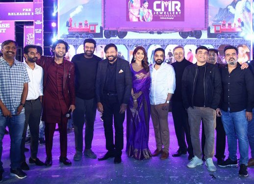 Radhe Shyam Pre Release Event-3