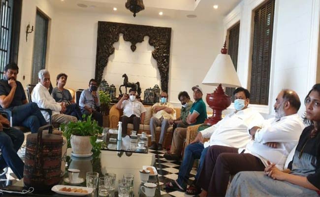 Tollywood : తెలుగు సినీ పరిశ్రమ పెద్దలెక్కడ.?