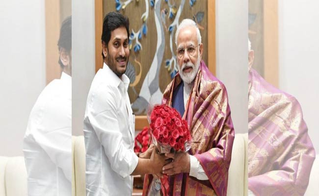 YSRCP : హాస్యం.. బీజేపీని చూసి వణుకుతున్న వైఎస్సార్సీపీ