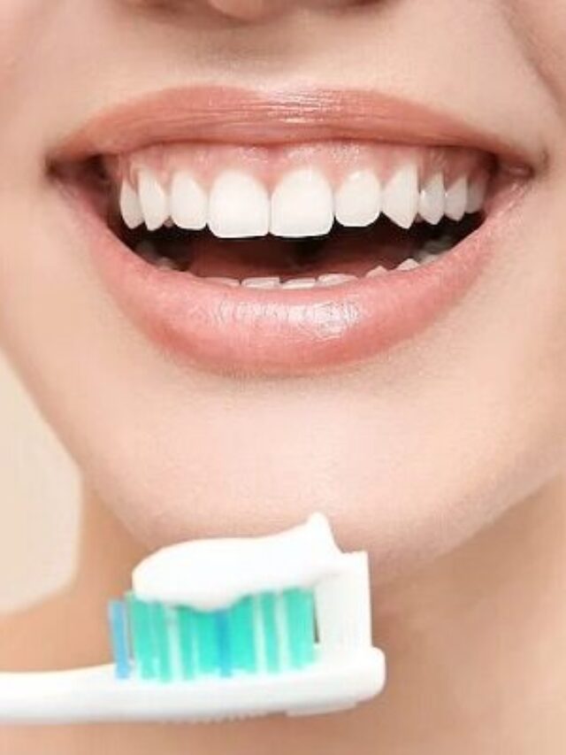 అందమైన మెరిసే దంతాల కోసం మీరు ప్రయత్నిస్తుంటే.. ఈ ఆహార నియమాలు పాటించి చూడండి!
