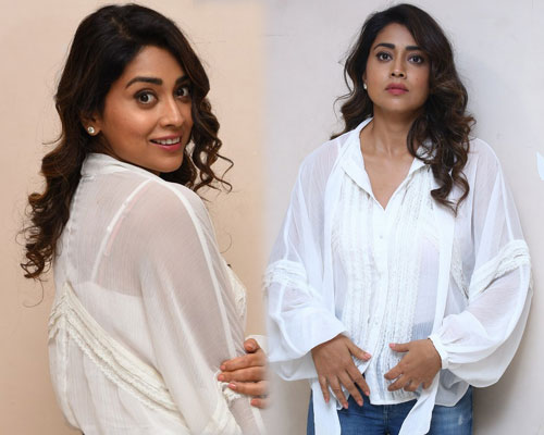 Shriya Saran-శ్రియ శరన్ ఎట్ గమనం మూవీ సక్సెస్ మీట్