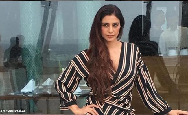Tabu: వామ్మో ఆ హీరోకి సీరియస్ వార్నింగ్ ఇచ్చిన సీనియర్ హీరోయిన్ టబు.. ఎందుకంటే?