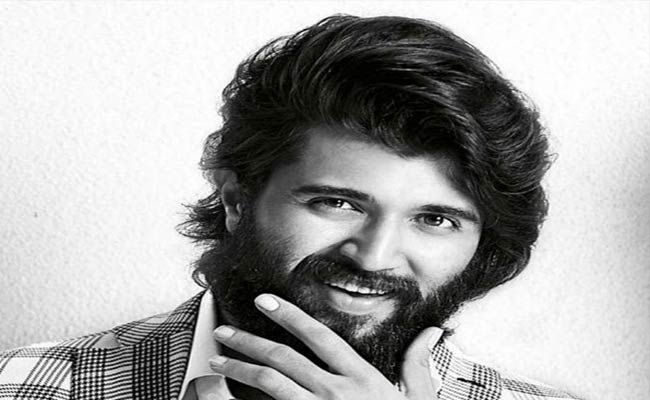 Vijay Devarakonda : రౌడీ హీరోపై కన్నేసిన బాలీవుడ్ స్టార్ హీరోయిన్..కథ ఏంటంటే