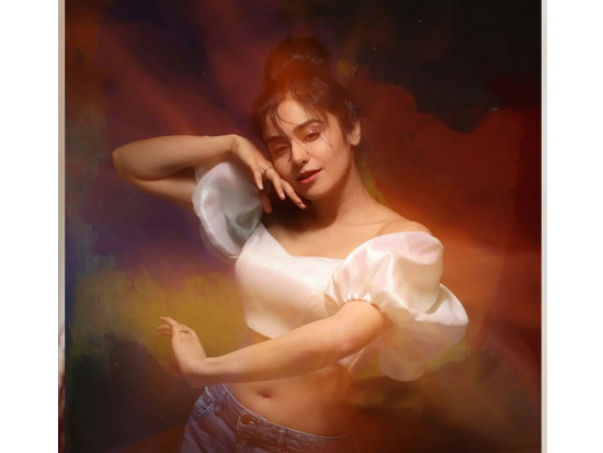 Adah Sharm-ఆదా శర్మ క్యూట్ లుక్స్