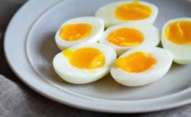 చల్లని వాతావరణంలో ఉడకబెట్టిన గుడ్లను తినొచ్చా? న్యూట్రిషన్ నిపుణులు ఏమంటున్నారంటే?