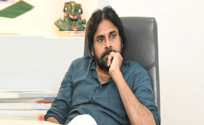 Pawan Kalyan : ఇన్సైడ్ టాక్ : ప్రస్తుతం పవన్ కళ్యాణ్ ఆలోచన ఇలా ఉందట.!