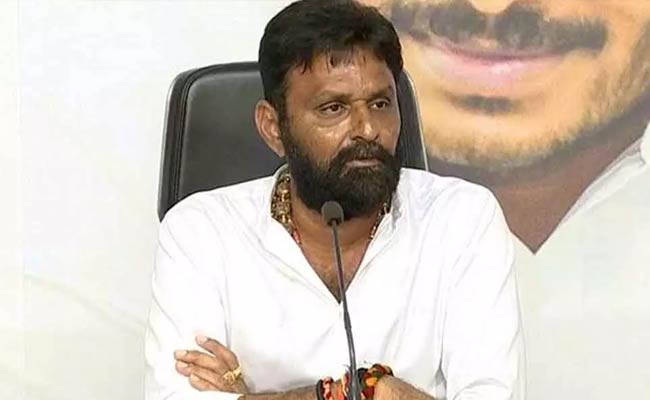 Kodali Nani : వైసీపీకి కొడాలి పోటు: నష్టం అంచనాలకు మించి