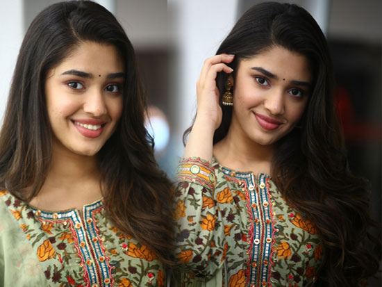 Krithi Shetty-కృతి శెట్టి న్యూ స్టిల్స్