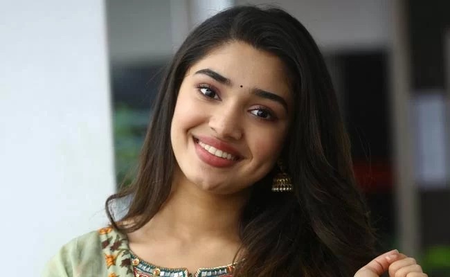 Krithi Shetty:సాయి ధరమ్ తేజ్ తో రొమాన్స్ చేయనున్న కృతిశెట్టి..!