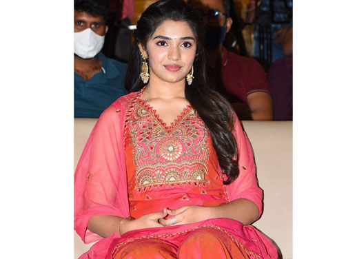 Krithi Shetty -కృతి శెట్టి ఎట్ ఆ అమ్మాయి గురించి మీకు చెప్పాలి మూవీ ఫస్ట్ లుక్ లాంచ్