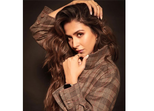 Malvika Raaj-మాళవిక రాజ్ స్టైలిష్ స్టిల్స్