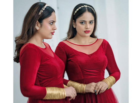 Nandita Swetha-నందిత శ్వేతా ఆసమ్ లుక్స్ ఇన్ రెడ్ డ్రెస్