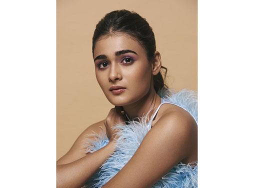 Shalini Pandey-షాలిని పాండే ఇన్స్టా స్టిల్స్