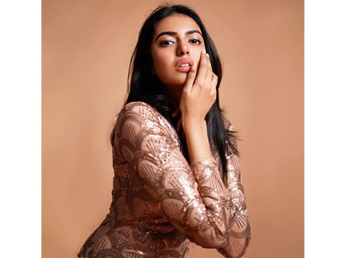 Shivani Rajashekar-శివాని రాజశేఖర్ హాట్ లుక్స్