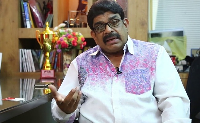 Tollywood Director: సుకుమార్ నా దగ్గరికి రైటర్‌గా వచ్చాడు.. ఇప్పుడు పెద్ద డైరెక్టర్ అంటూ రాజా వన్నెం రెడ్డి షాకింగ్ కామెంట్స్!