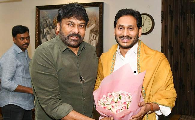 Chiru Meet With Jagan : వైఎస్ జగన్‌తో చిరంజీవి భేటీ వల్ల టాలీవుడ్‌కి మేలు జరిగిందా.?