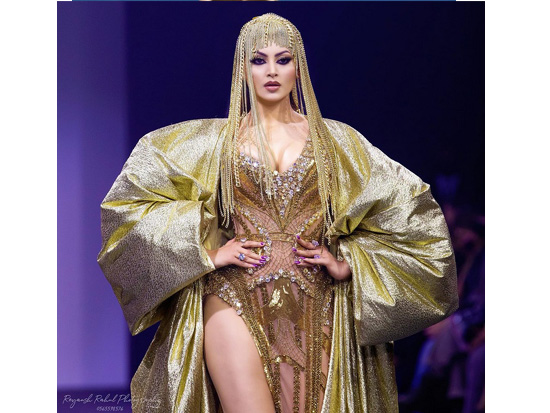 Uravashi Rautela-ఊర్వశి రౌటేలా చార్మింగ్ లుక్స్ ఇన్ గోల్డెన్ డ్రెస్