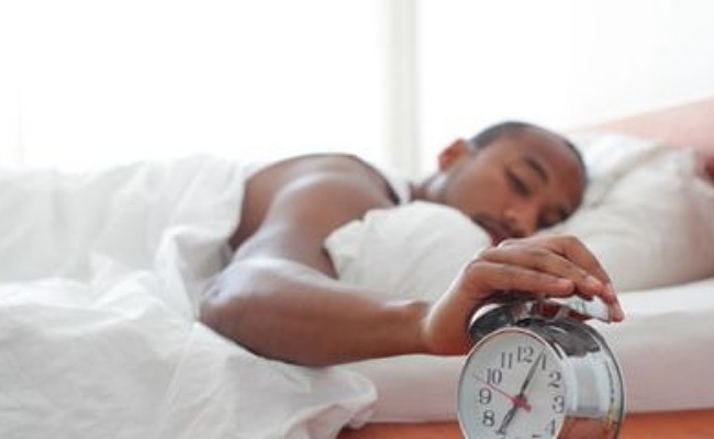 Sleeping: ఉదయం ఆలస్యంగా నిద్రలేచే యువతకు హెచ్చరిక… ఈ ఆరోగ్య సమస్యలు తప్పవు..!