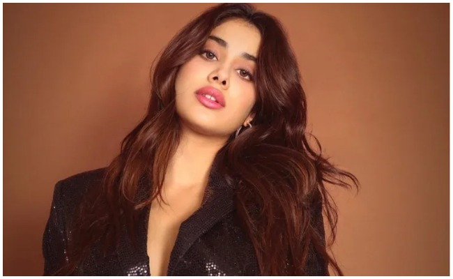 Janhvi Kapoor: ఉప్పెన దర్శకుడితో టాలీవుడ్ ఎంట్రీ ఇవ్వనున్న జాన్వికపూర్.. హీరో ఎవరంటే?