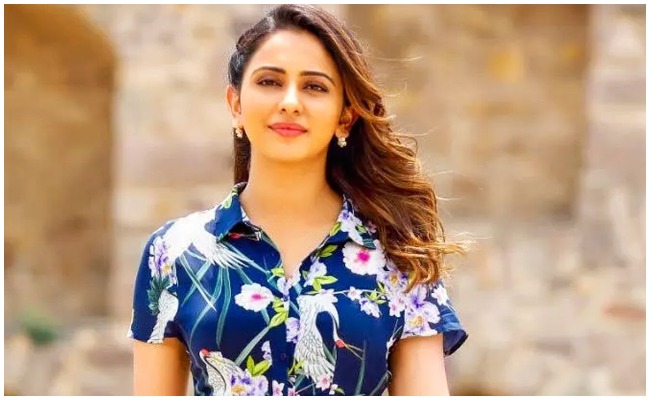 రకుల్ ప్రీత్ సింగ్ ఇంత అందంగా ఉండటానికి కారణం అదే సీక్రెట్!