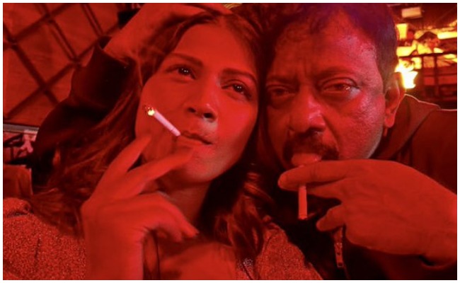 RGV: అమ్మాయిలతో పబ్ లో రచ్చ చేస్తున్న వర్మ.. ఫోటోలు వైరల్!