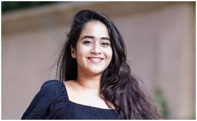 Deepthi Sunaina – Shannu: షన్నుతో బ్రేకప్ గురించి ఏమాత్రం బాధపడని దీప్తి… దీప్తి రచ్చ మామూలుగా లేదుగా…!