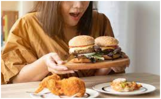 Over Eating: అతిగా ఆహారం తీసుకుంటున్నారా… అది కూడా ఒక వ్యాధి అని తెలుసా?
