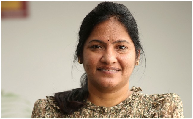 Lakshmi Sowjanya: ఆ రోజు సుమ లేకపోతే ఇండస్ట్రీలో ఉండేదాన్ని కాదేమో…. లక్ష్మీ సౌజన్య షాకింగ్ కామెంట్స్!