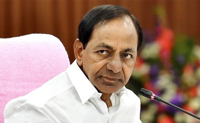 కేసీఆర్‌ డిశ్చార్జ్‌.. ప్రగతి భవన్‌కు చేరుకున్న సీఎం