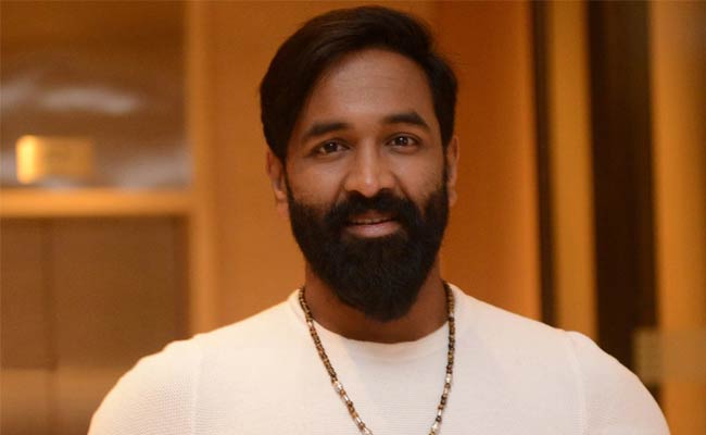 Manchu Vishnu  : చిరంజీవిపై మంచు విష్ణు ‘పర్సనల్’ కామెంట్స్.! ఏది నిజం.?