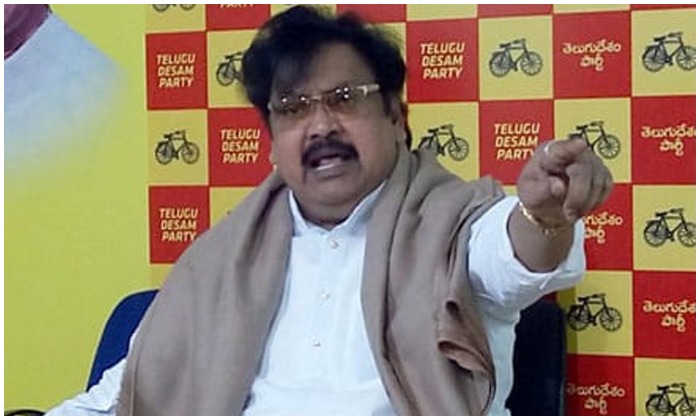 ఏపీ ప్రభుత్వం పై మండిపడ్డ టీడీపీ నేత వర్ల రామయ్య..?