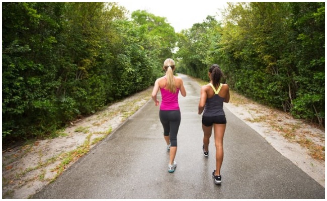 Fast Walking: వేగంగా నడవటం వల్ల మహిళల్లో కలిగే ప్రయోజనాల గురించి తెలిస్తే షాక్..!