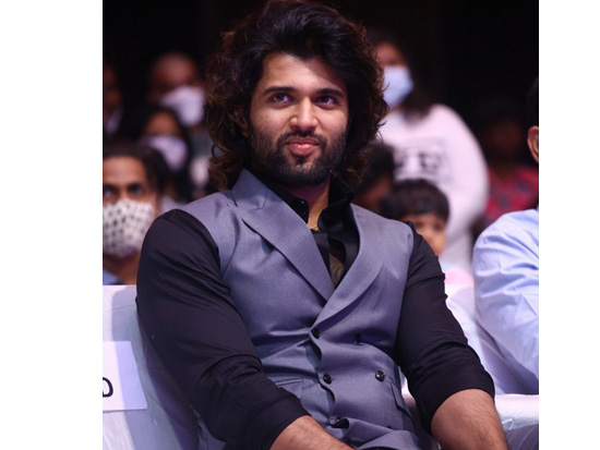 Vijay Deverakond-విజయ్ దేవేరుకోండ ఎట్ భామ కలాపం మూవీ ట్రైలర్ లాంచ్