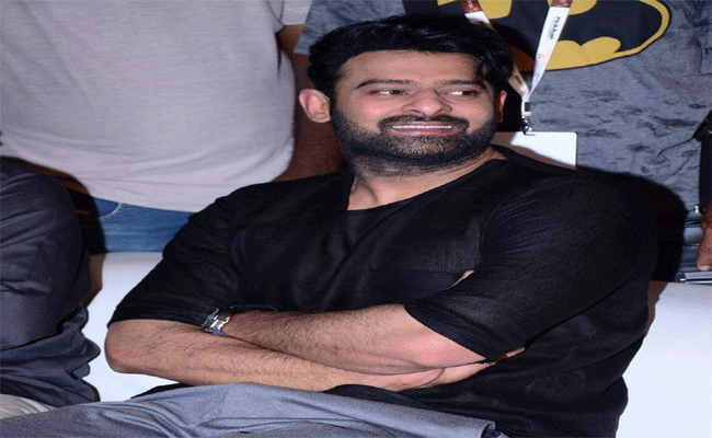 Prabhas : ఇన్సైడ్ టాక్స్ : జగన్ తో మీట్ కి ప్రభాస్ డుమ్మా..కారణం ఇదేనట.!